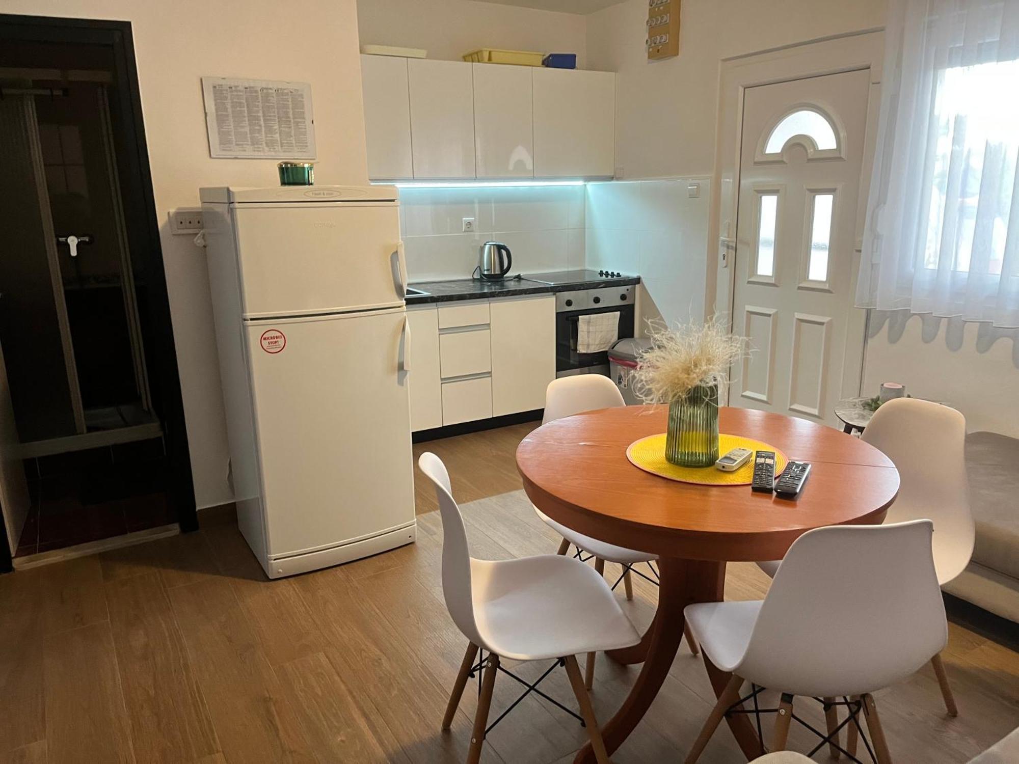 Apartments B&B Повляна Екстер'єр фото